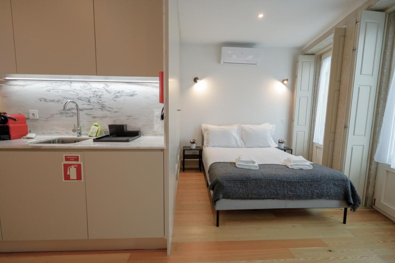 Martires Sweet Apts By Portocityhosts 외부 사진