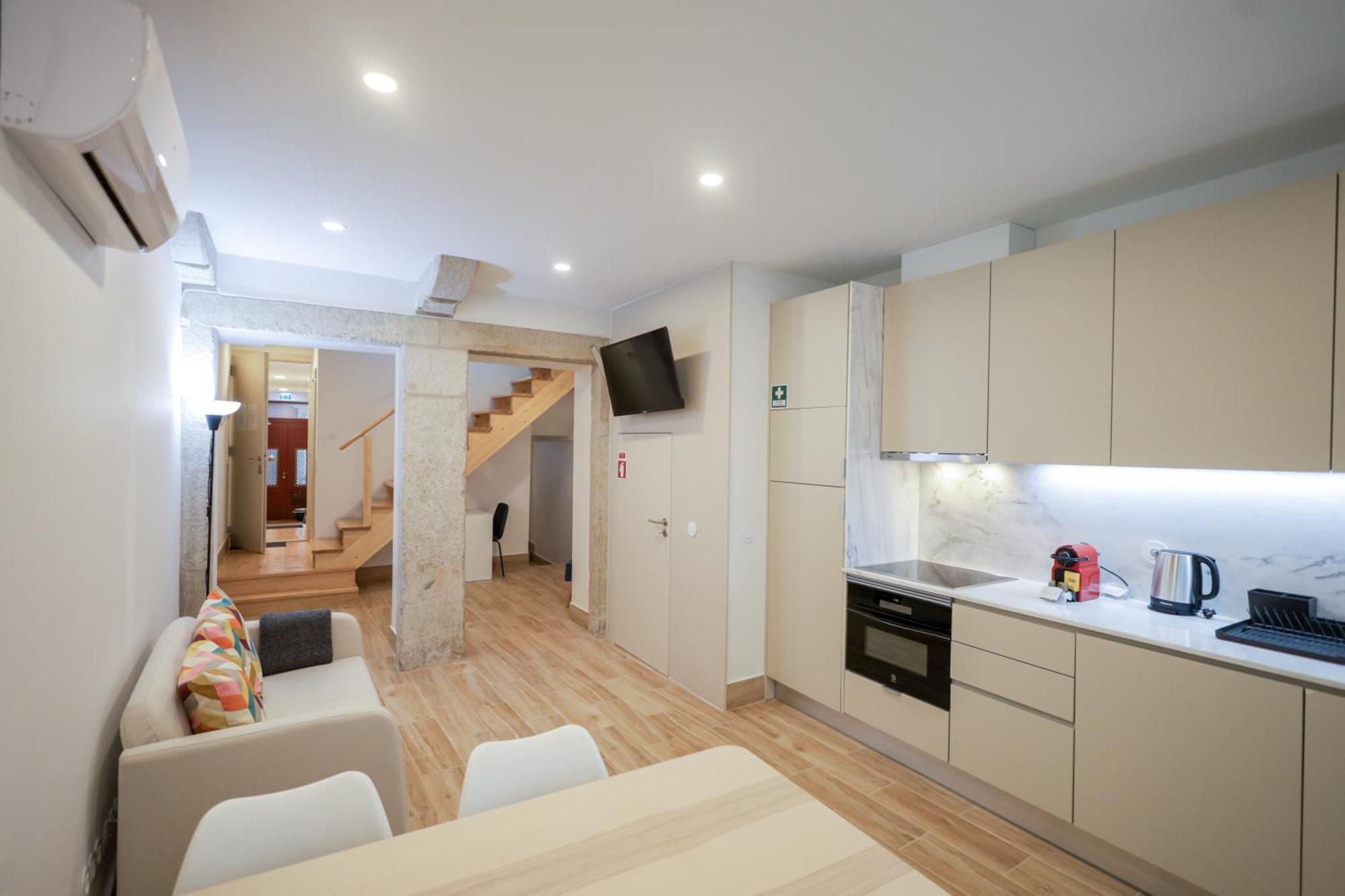 Martires Sweet Apts By Portocityhosts 외부 사진