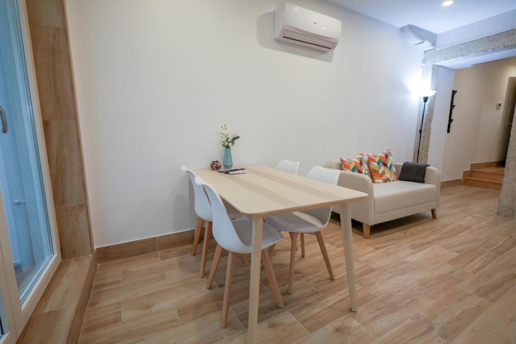 Martires Sweet Apts By Portocityhosts 외부 사진