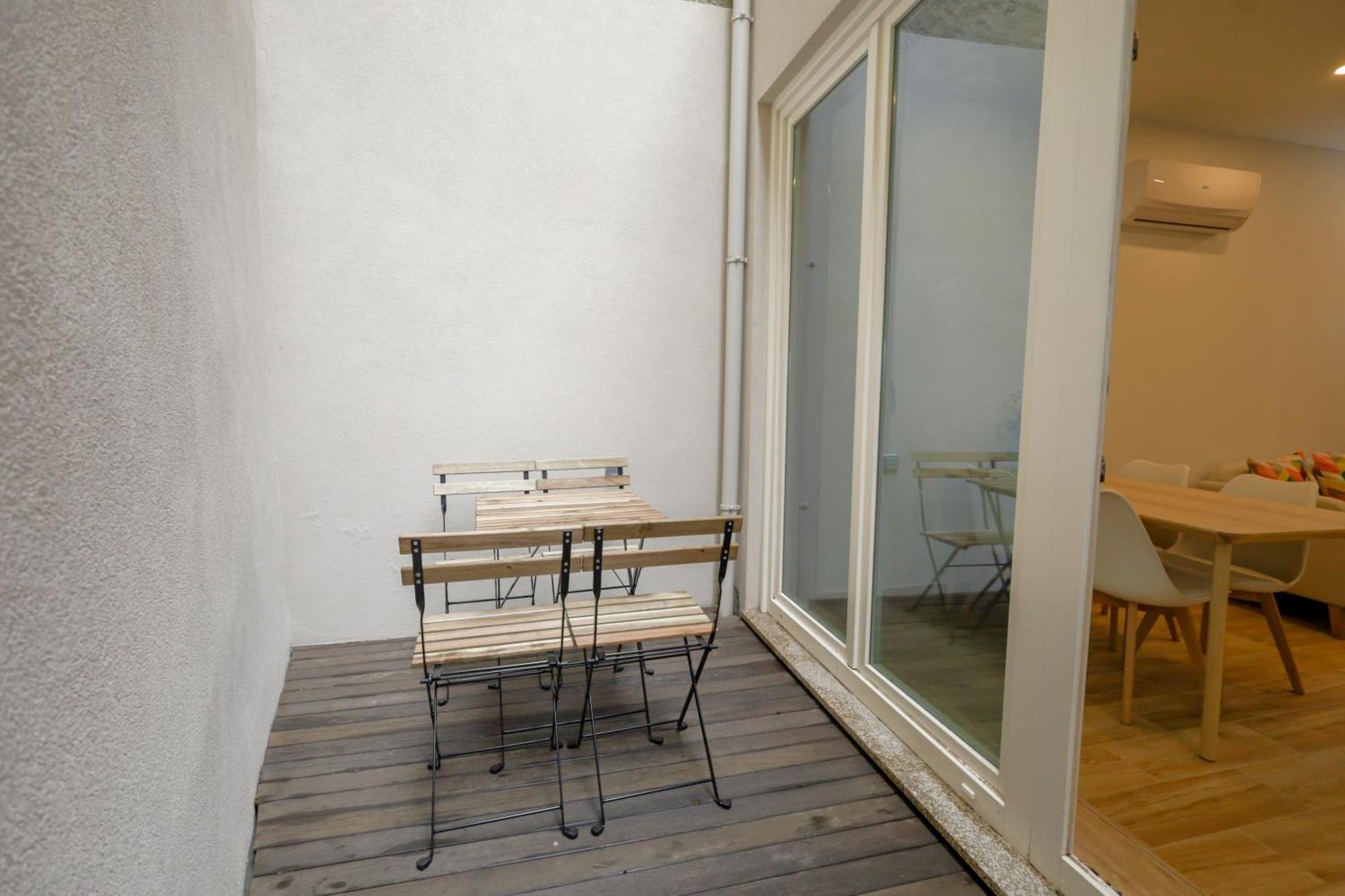 Martires Sweet Apts By Portocityhosts 외부 사진