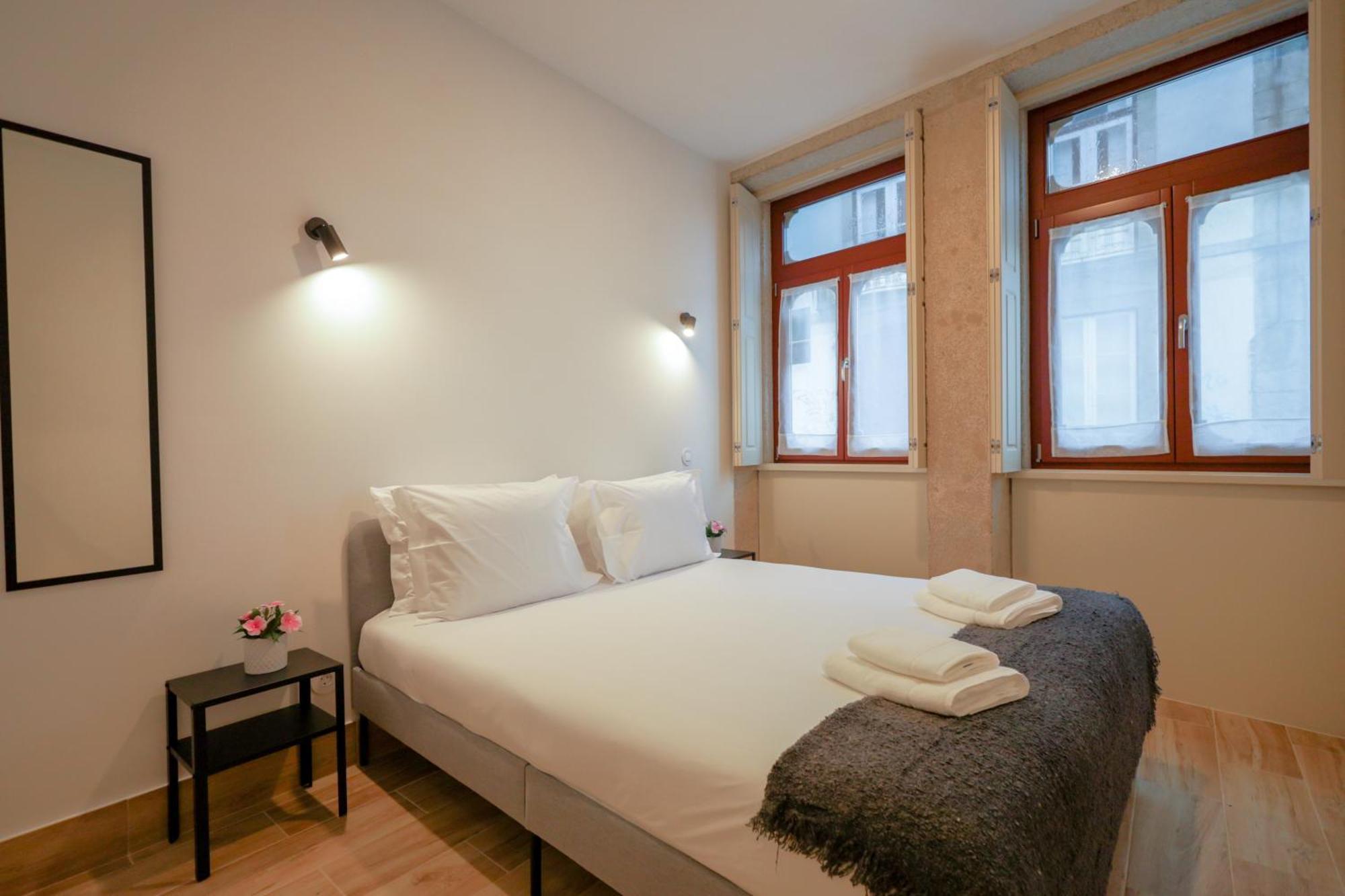 Martires Sweet Apts By Portocityhosts 외부 사진
