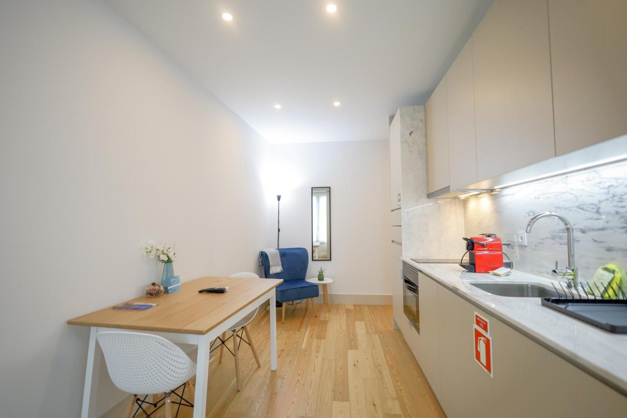 Martires Sweet Apts By Portocityhosts 외부 사진